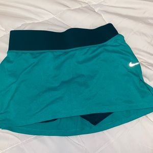 Nike women's drifit golf/tennis skirt with spandex attached XS